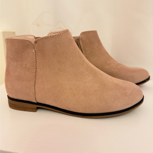 Little Girls Light Pink Suede Ankle Booties - Picture 1 of 8